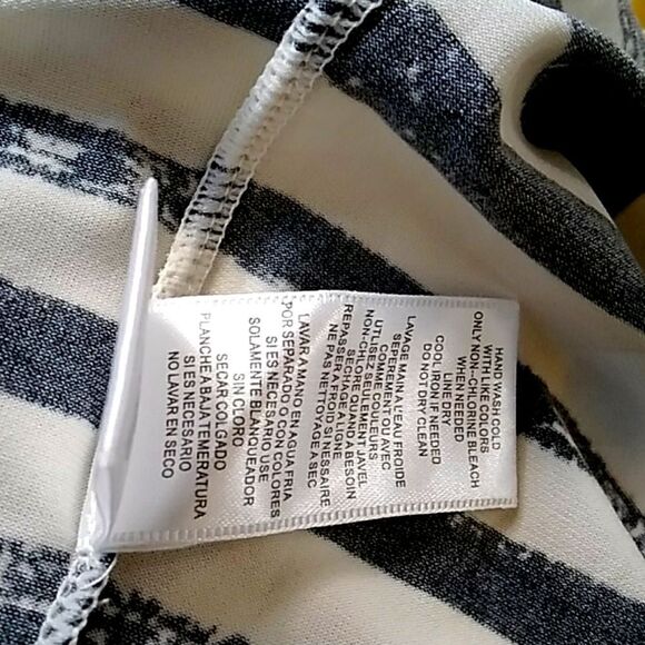 BCBGMAXAZRIA NEW BLOUSES SIZE M - Picture 11 of 13